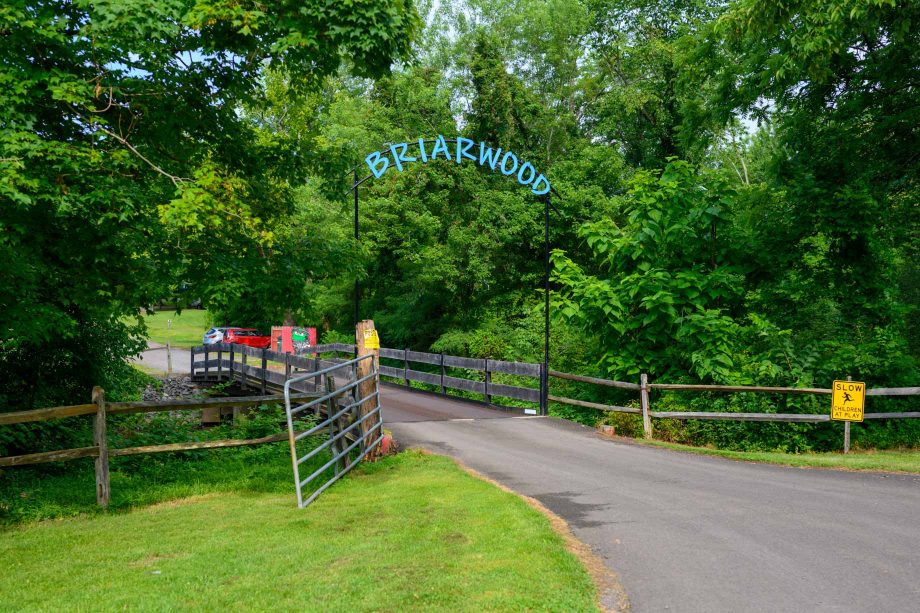 Briarwood welcome sign and driveway