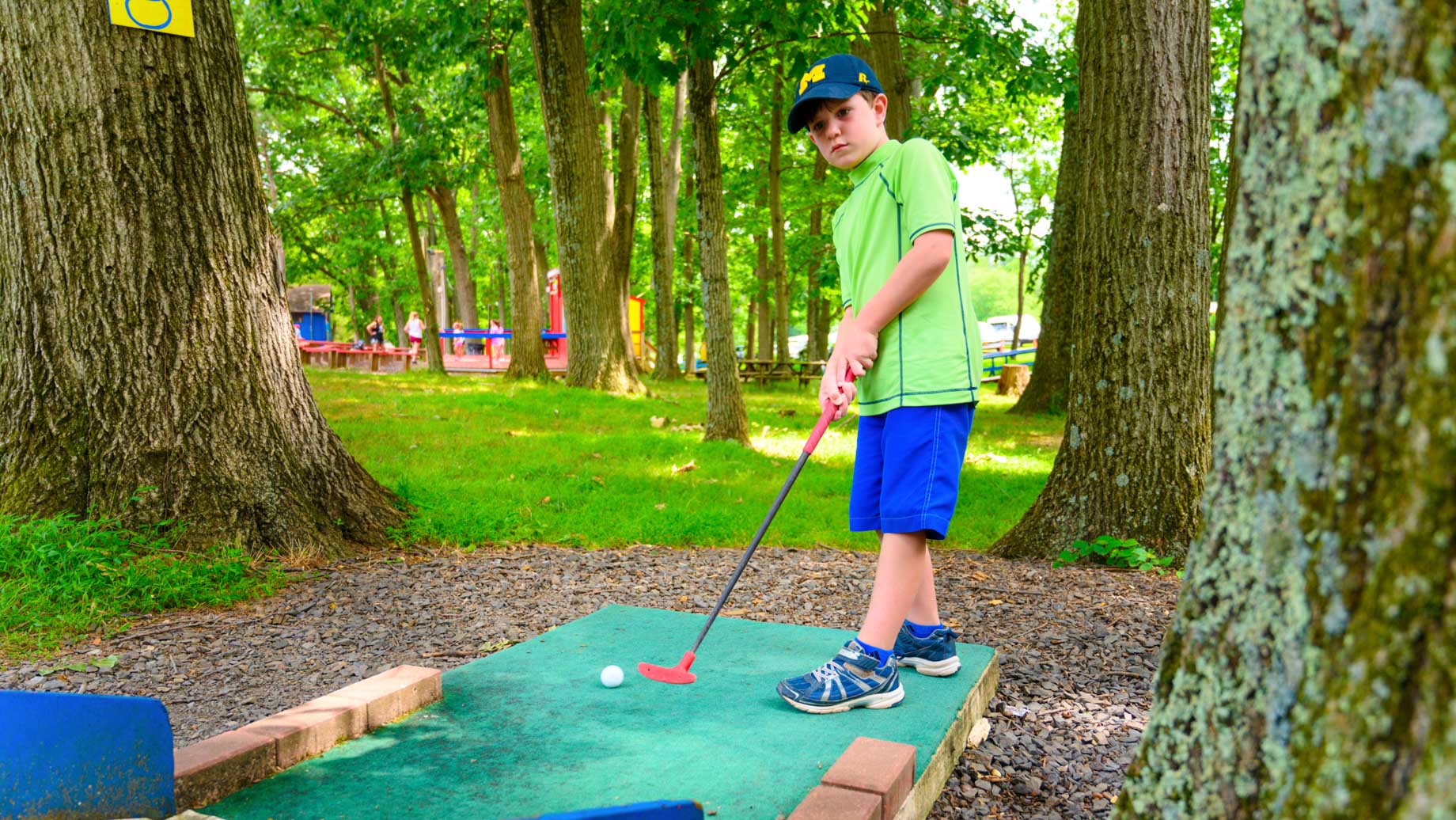 Campers golfing